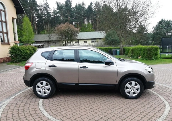 Nissan Qashqai cena 36800 przebieg: 65000, rok produkcji 2010 z Kowal małe 301